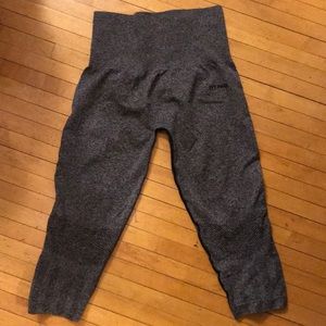 Ivy Park Capri workout leggings